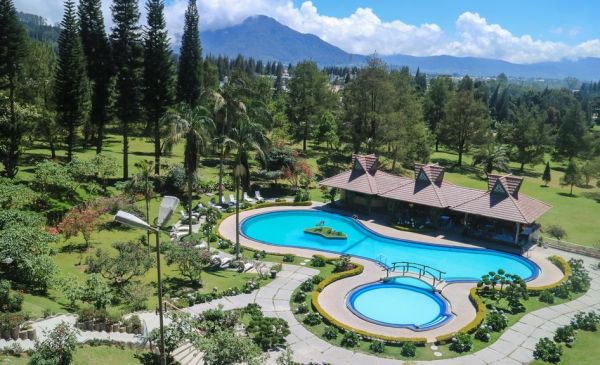 Berastagi: Sinabung Hills Hotel