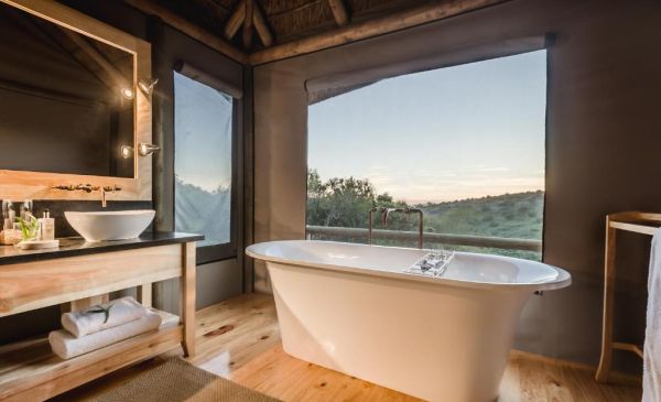 Addo: Amakhala Game Reserve - Bukela Game Lodge